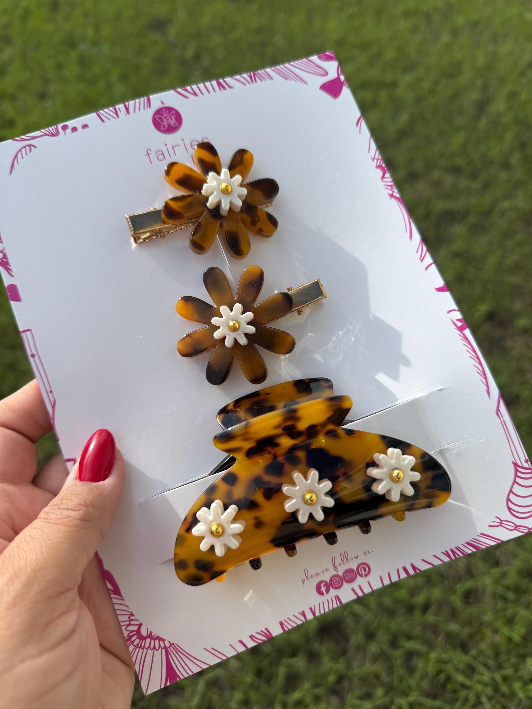 Pearl/gold flowers -Tortoise shell hair claw clips